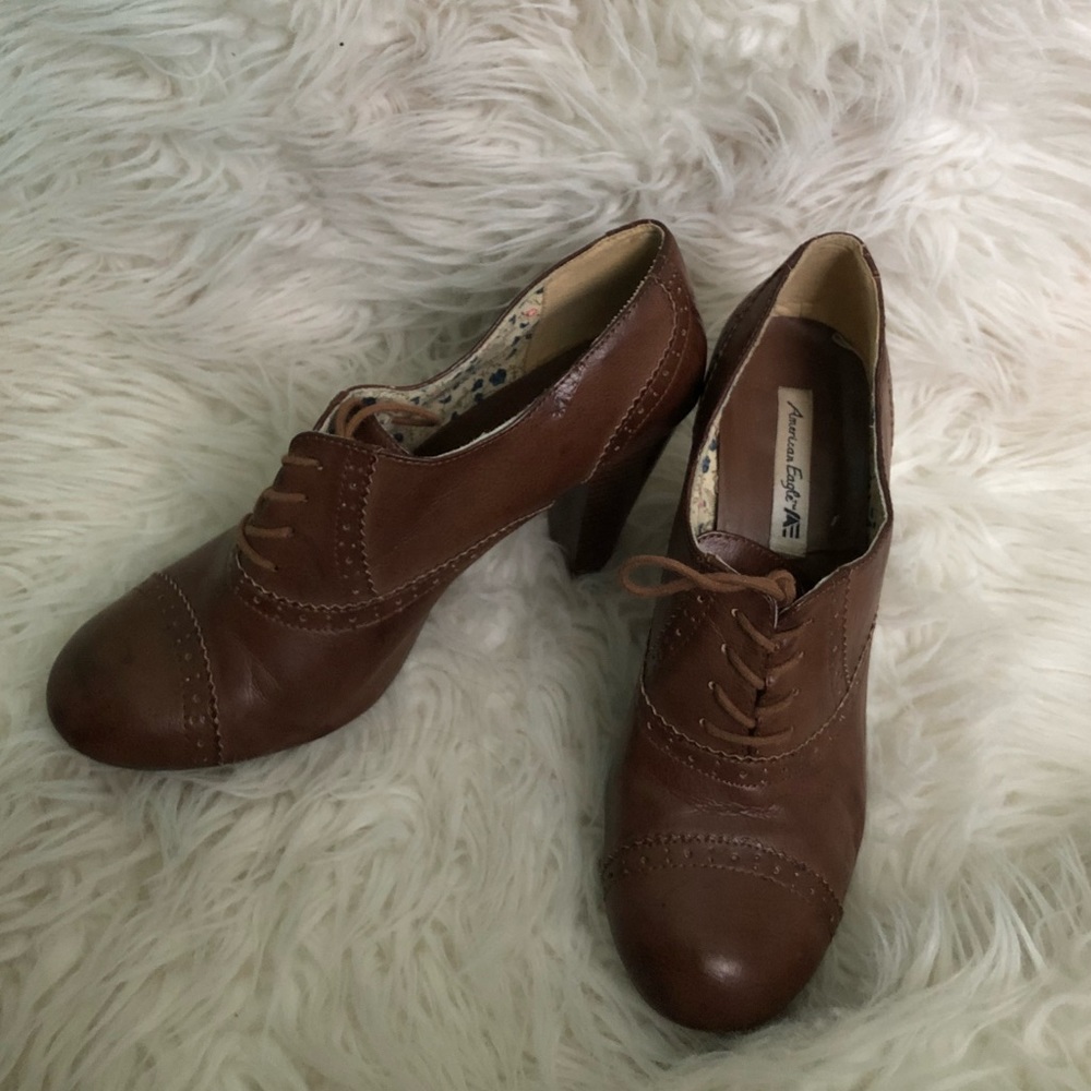 Vintage-esque, Classy brown oxford heels